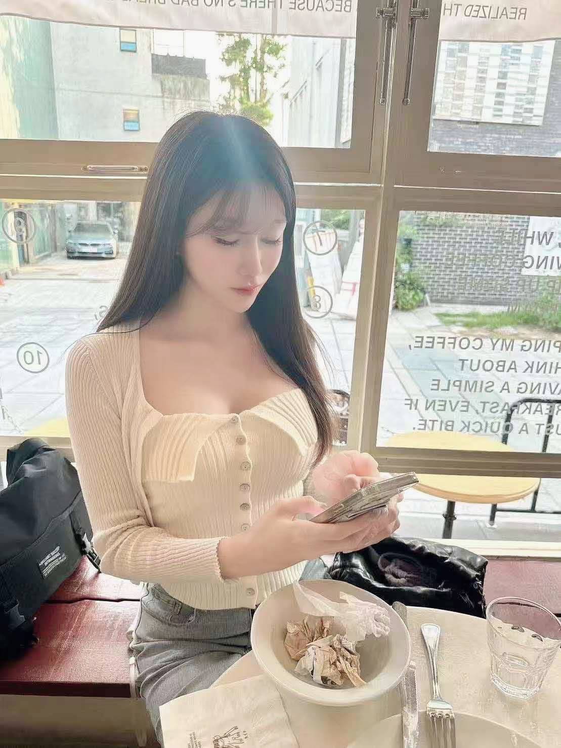高雄定點/外送茶 澤悠夏 援交:圖片 2