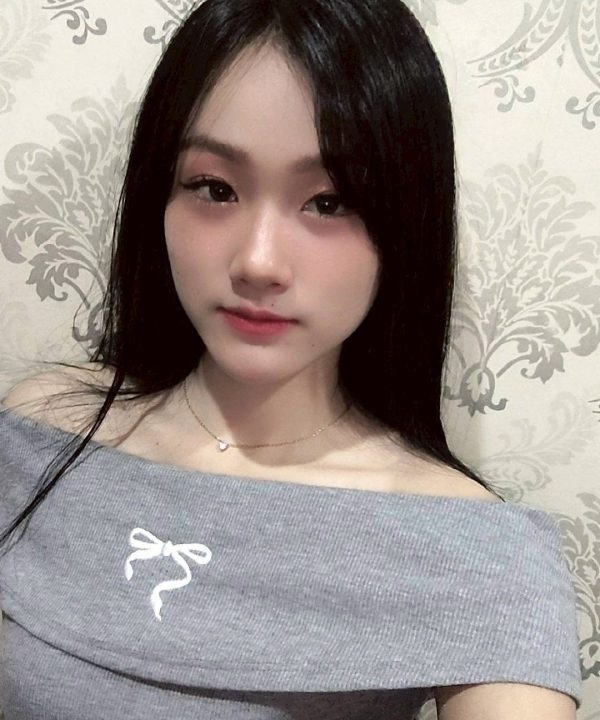 Alternative view of 台中定點茶 依芯 援交