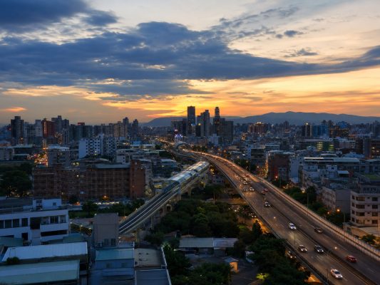 鮑你發桃園地區資訊整理，從桃園市區、中壢、南崁與龜山觀察生活圈與夜間移動條件
