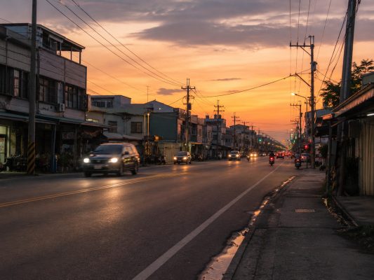 雲林西螺、斗南、麥寮怎麼看？交流道、海線與工業生活圈，整理白天景點、住宿位置與夜間生活圈判斷。