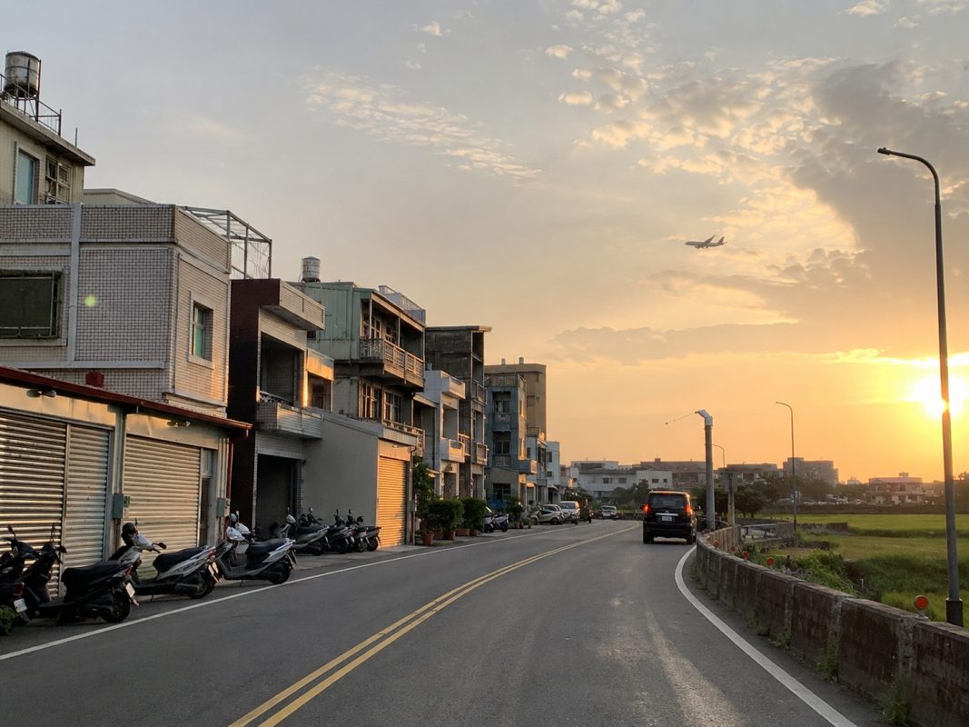 金門金沙、烈嶼、機場周邊怎麼看?戰地景點、船班與轉乘,整理白天景點、住宿位置與夜間生活圈判斷。